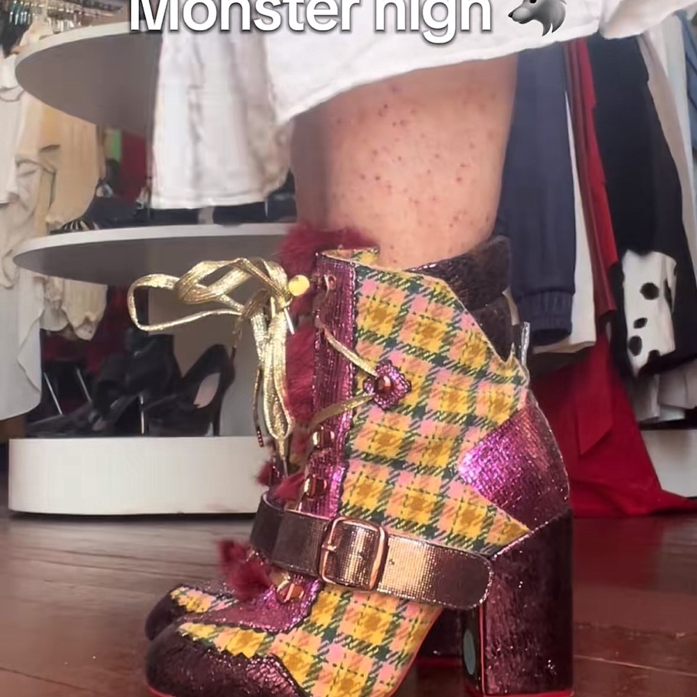 ISO: Irregular Choice Tootie Bootie size 9/10